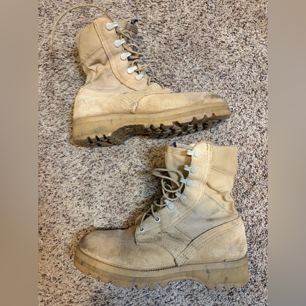 Vibram Men's Tan Boots 5 regular